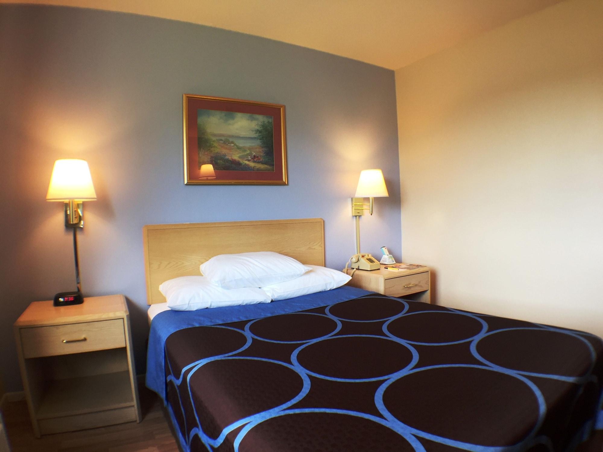 Super 8 By Wyndham Canandaigua Buitenkant foto