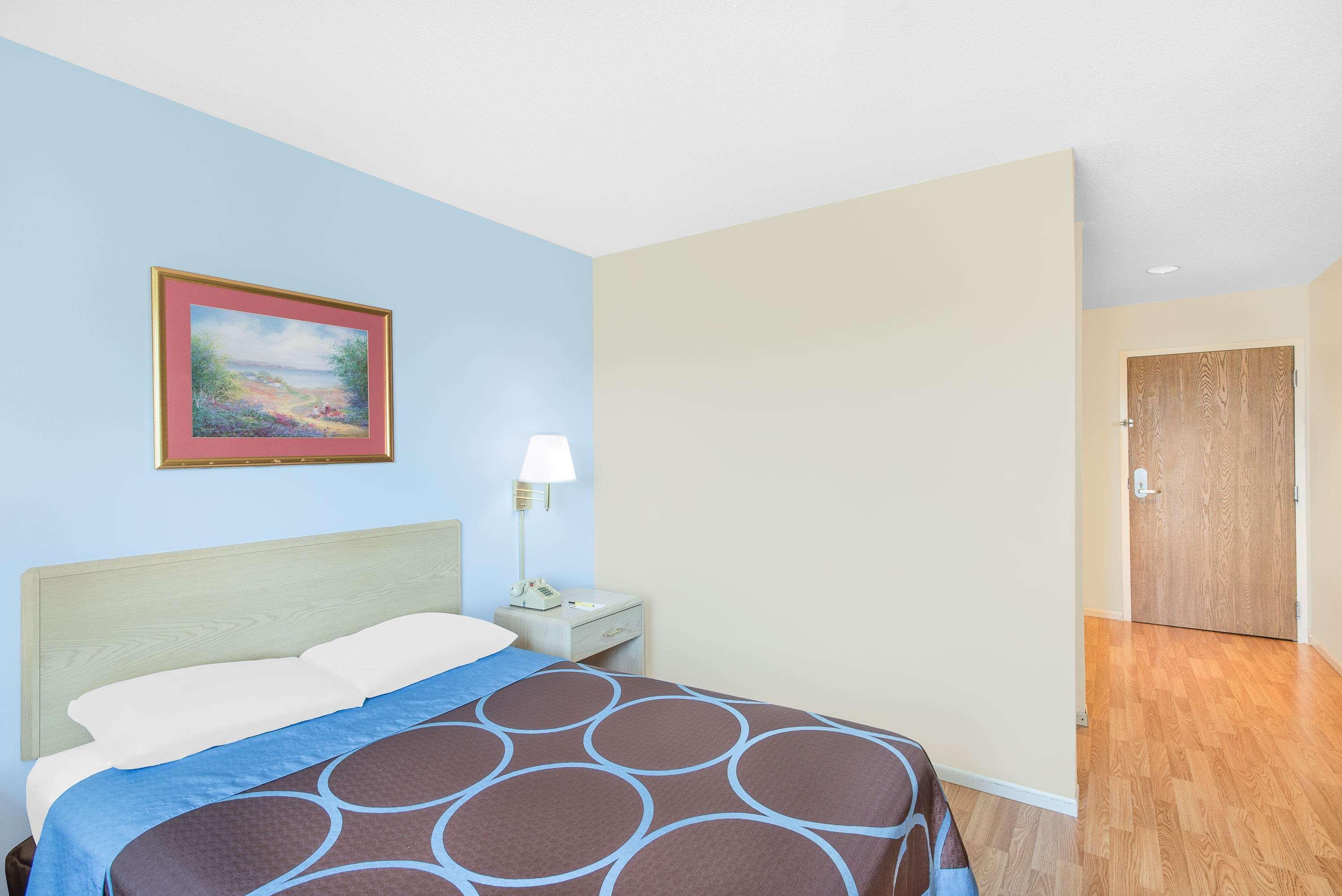 Super 8 By Wyndham Canandaigua Buitenkant foto