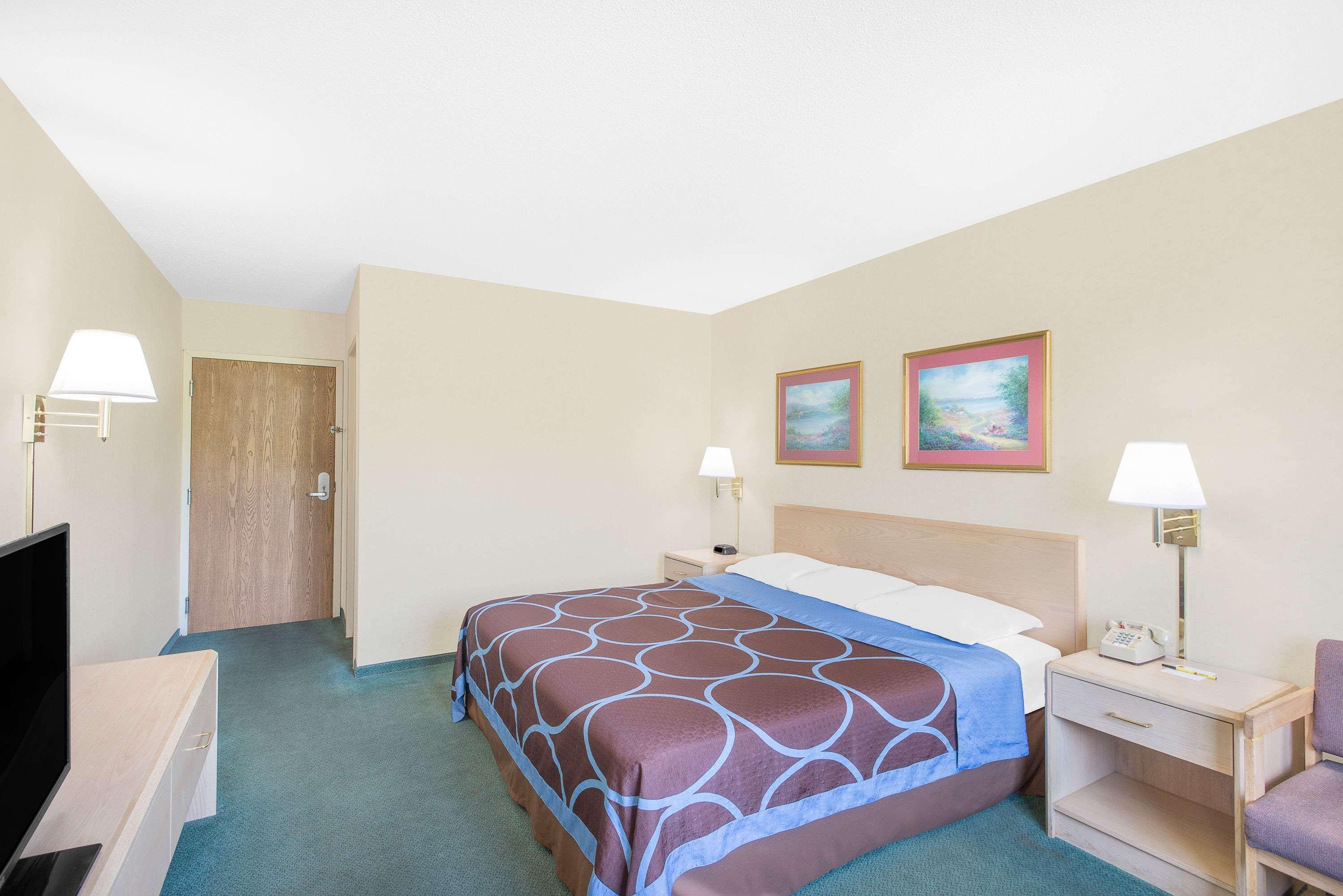 Super 8 By Wyndham Canandaigua Buitenkant foto